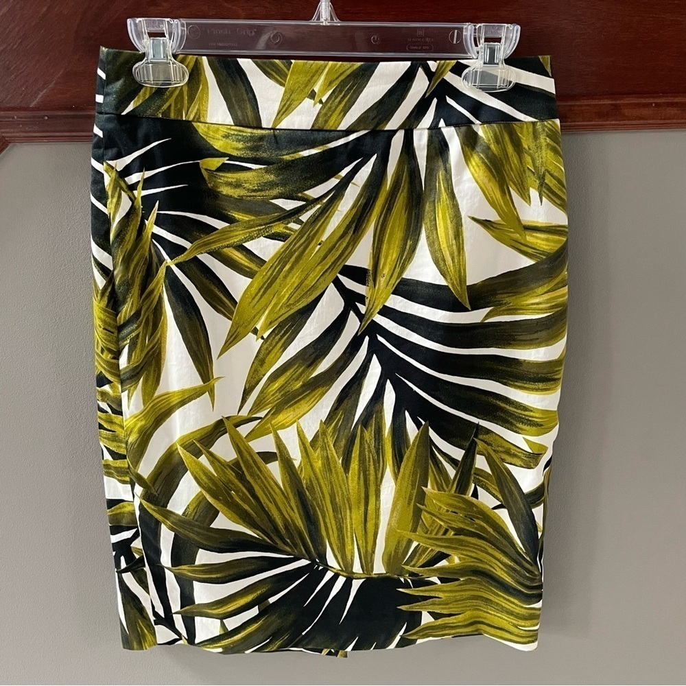 Ann Taylor Tropical Leaf Pencil Zip Kick Pleat Lined Skirt Office Vacation Palm